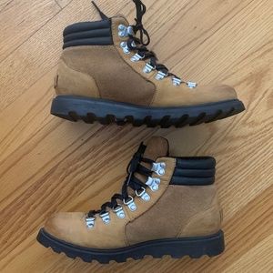 Women’s Sorel Ainsley Conquest Boot | Tan&Black | Size 6